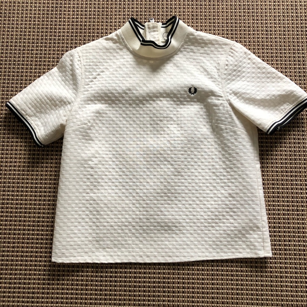 Fred Perry top